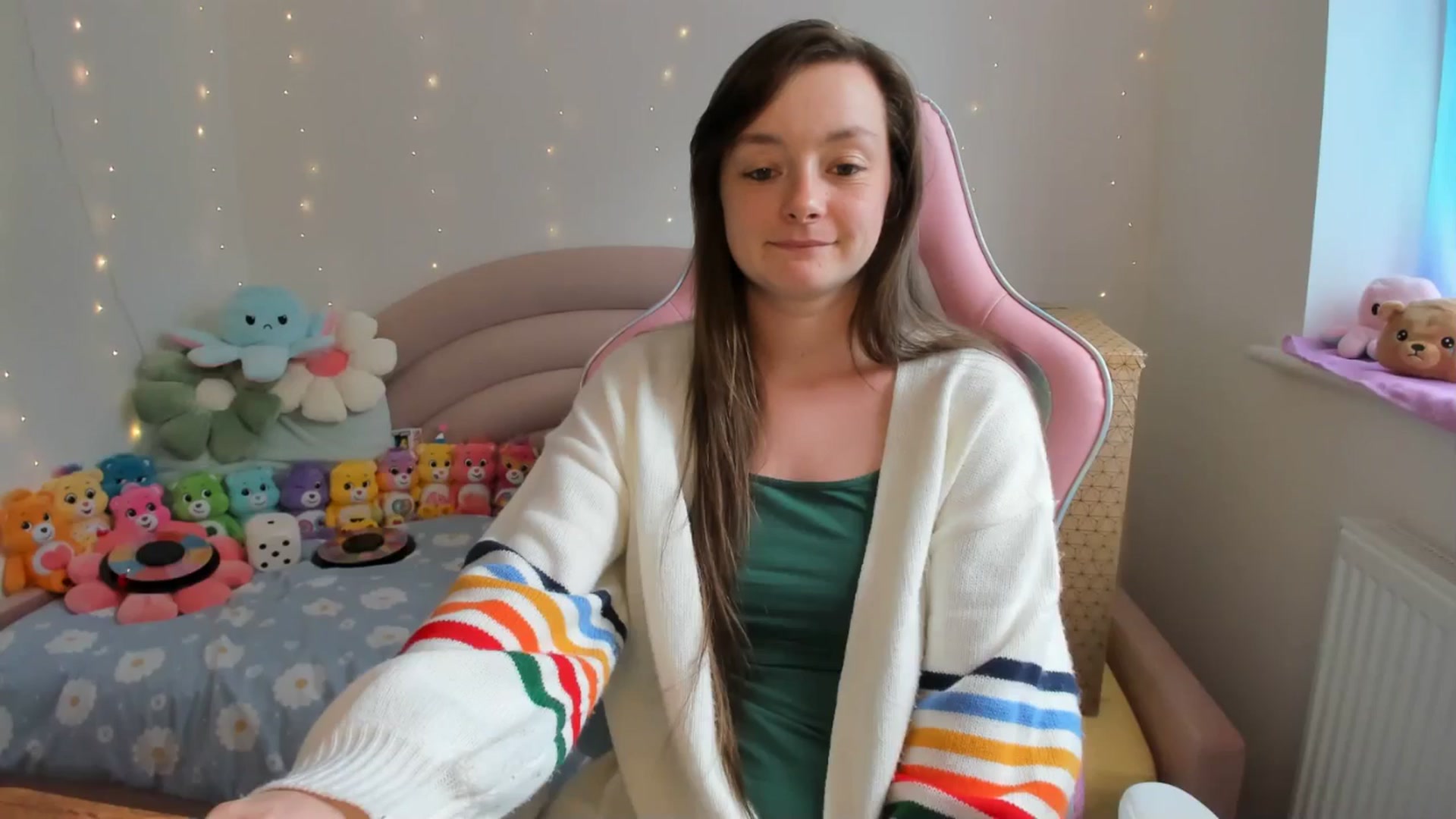 Gallery image thumbnail from JessieBear_'s myfreecams stream on, 08/23/2024, 13:40 image 5 of 20