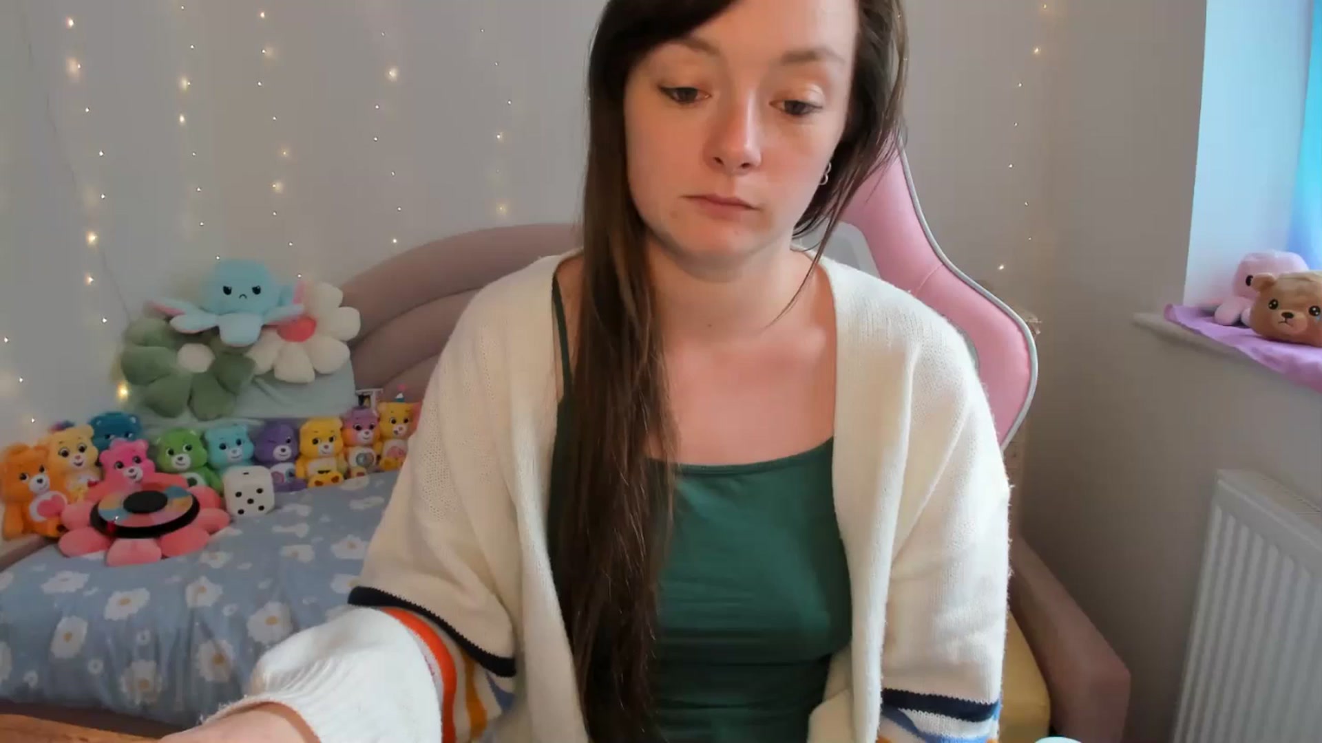 Gallery image thumbnail from JessieBear_'s myfreecams stream on, 08/23/2024, 13:40 image 18 of 20