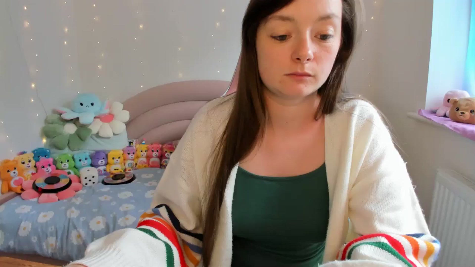 Gallery image thumbnail from JessieBear_'s myfreecams stream on, 08/23/2024, 13:40 image 1 of 20