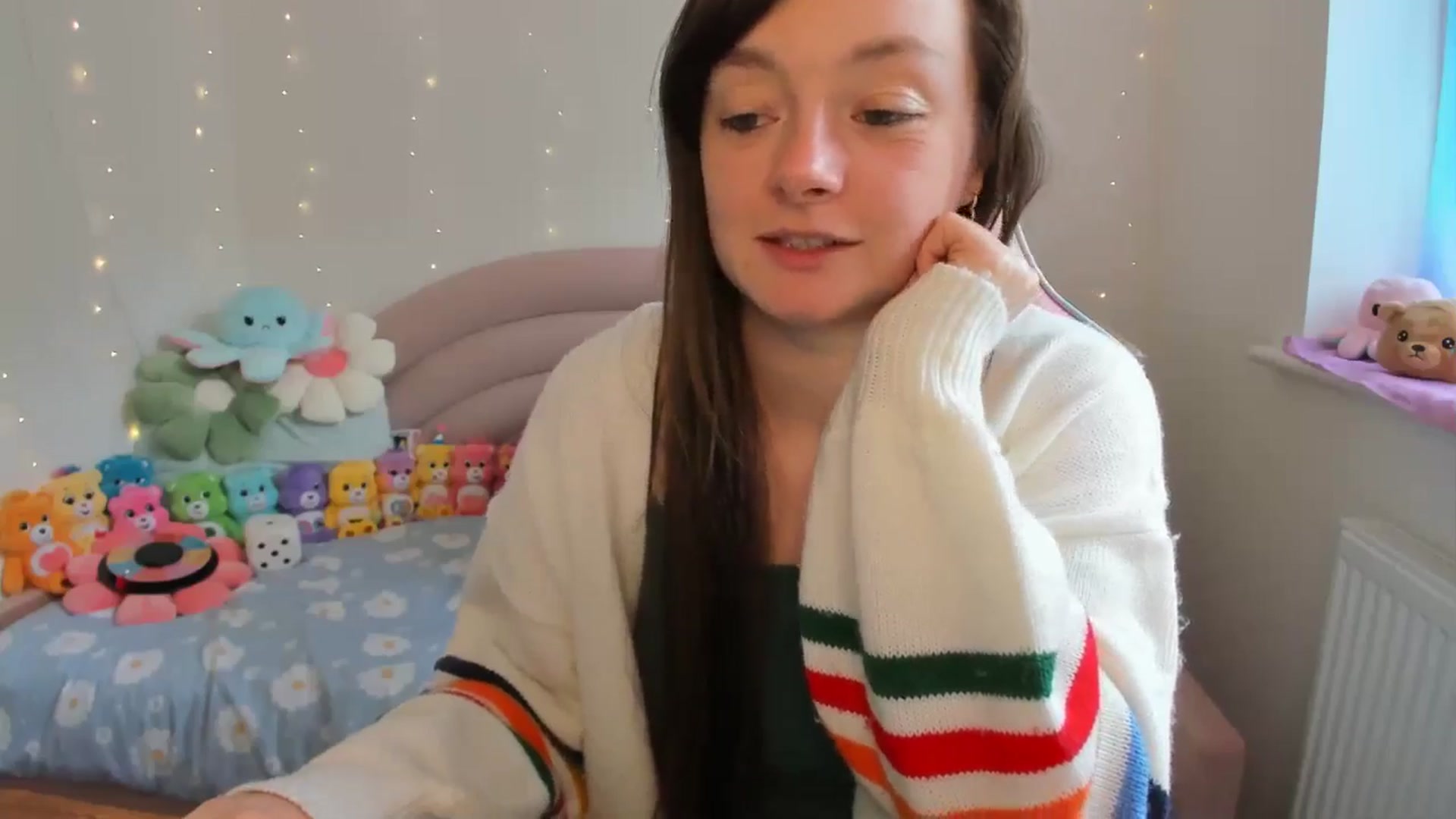Gallery image thumbnail from JessieBear_'s myfreecams stream on, 08/23/2024, 13:40 image 20 of 20