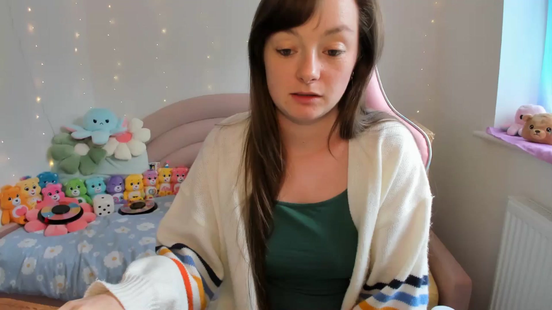 Gallery image thumbnail from JessieBear_'s myfreecams stream on, 08/23/2024, 13:40 image 3 of 20