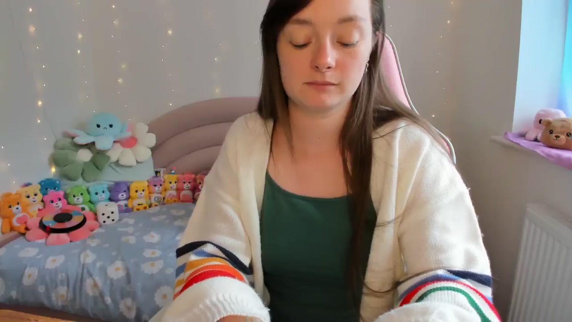 Gallery image thumbnail from JessieBear_'s myfreecams stream on, 08/23/2024, 13:40 image 11 of 20
