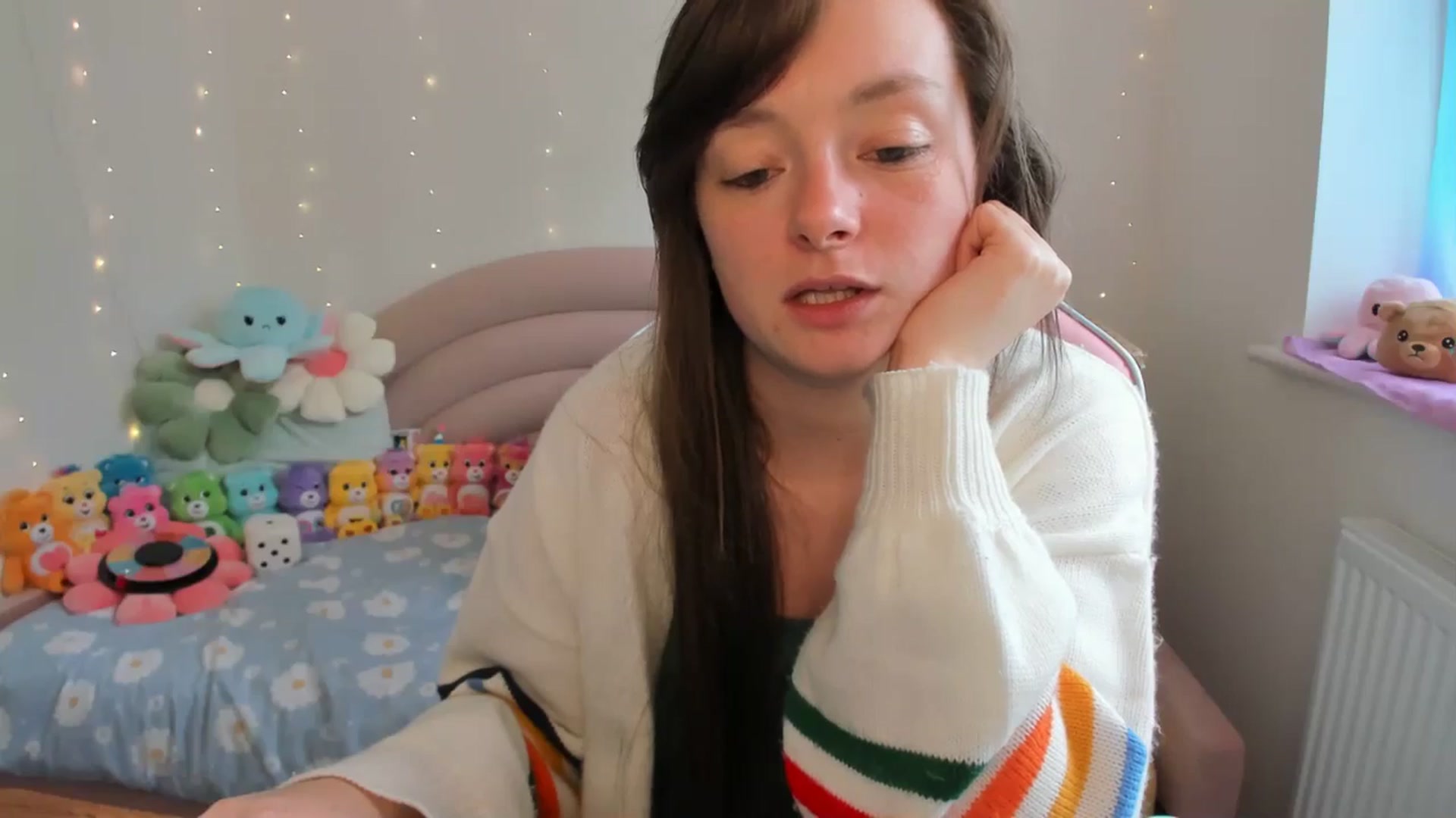 Gallery image thumbnail from JessieBear_'s myfreecams stream on, 08/23/2024, 14:18 image 9 of 20