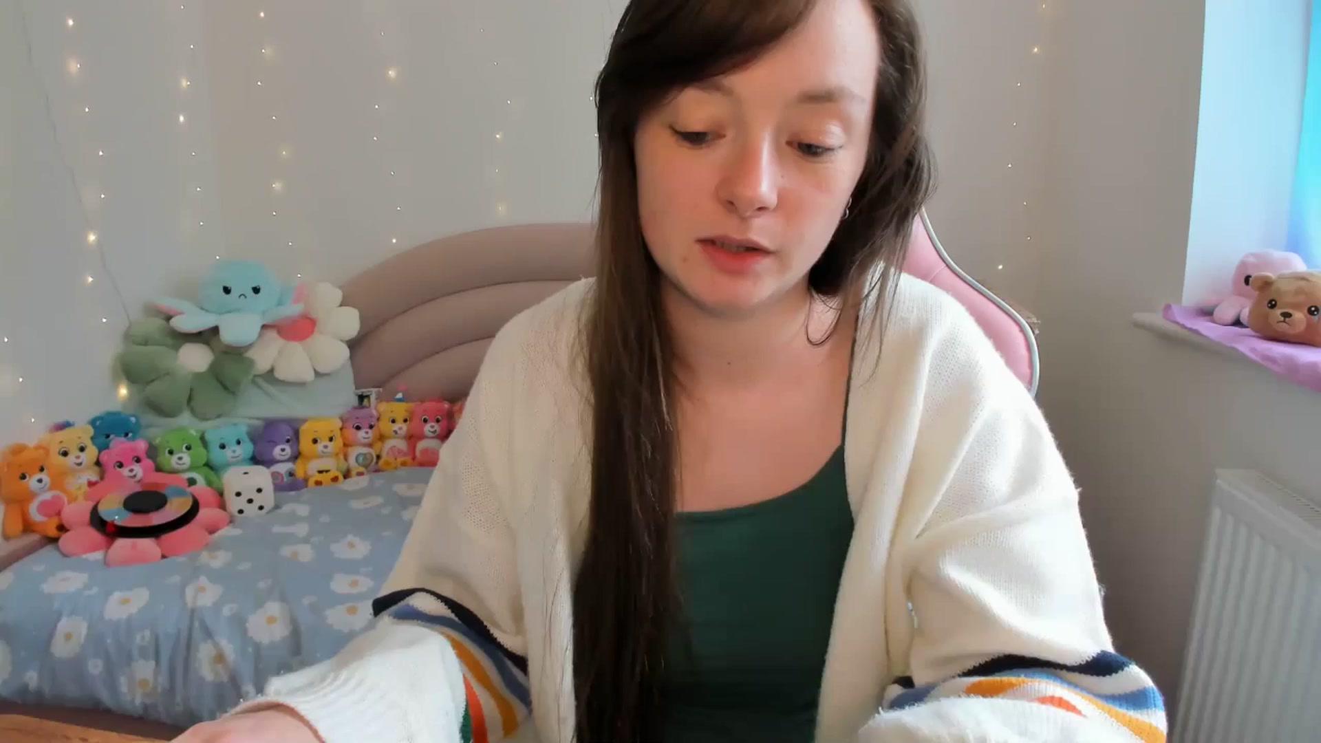 Gallery image thumbnail from JessieBear_'s myfreecams stream on, 08/23/2024, 14:18 image 7 of 20