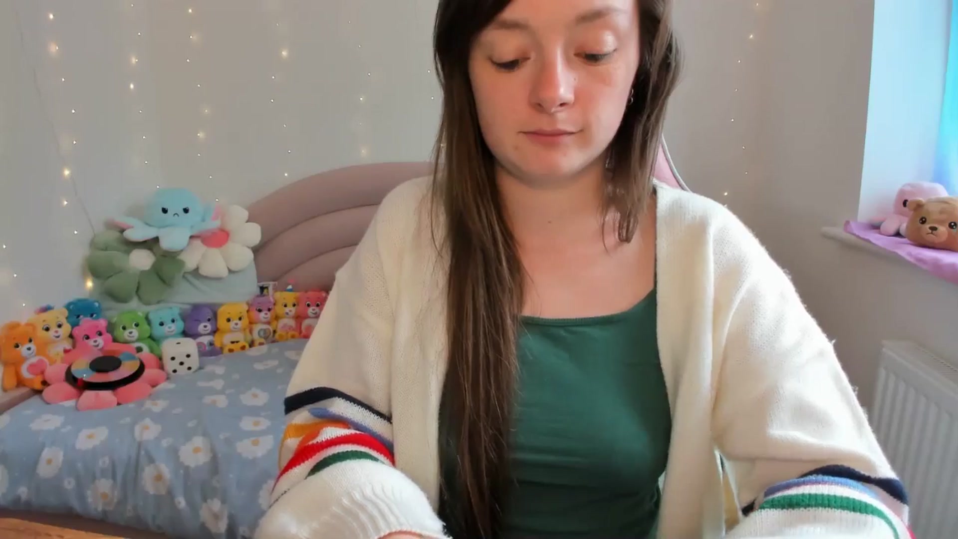 Gallery image thumbnail from JessieBear_'s myfreecams stream on, 08/23/2024, 14:18 image 19 of 20