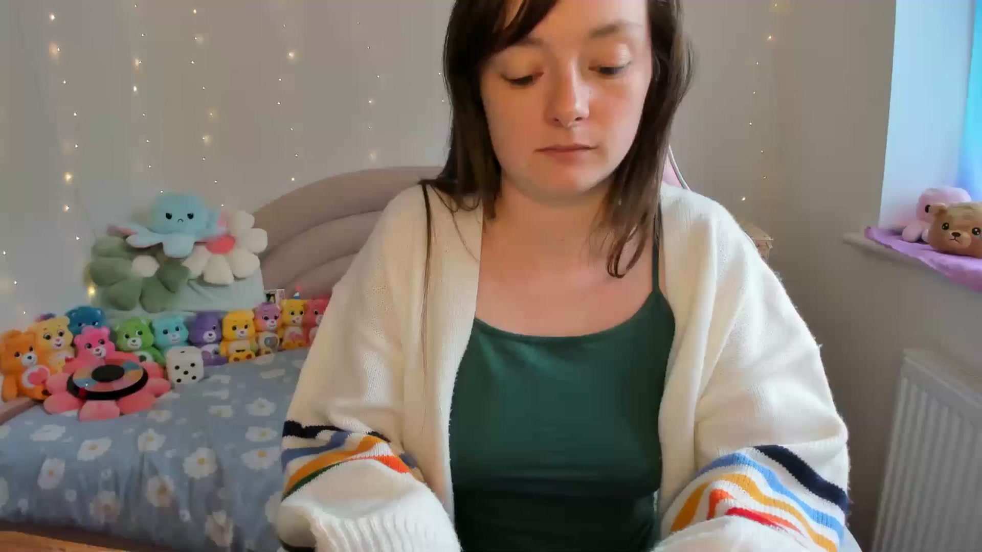 Gallery image thumbnail from JessieBear_'s myfreecams stream on, 08/23/2024, 14:59 image 1 of 20