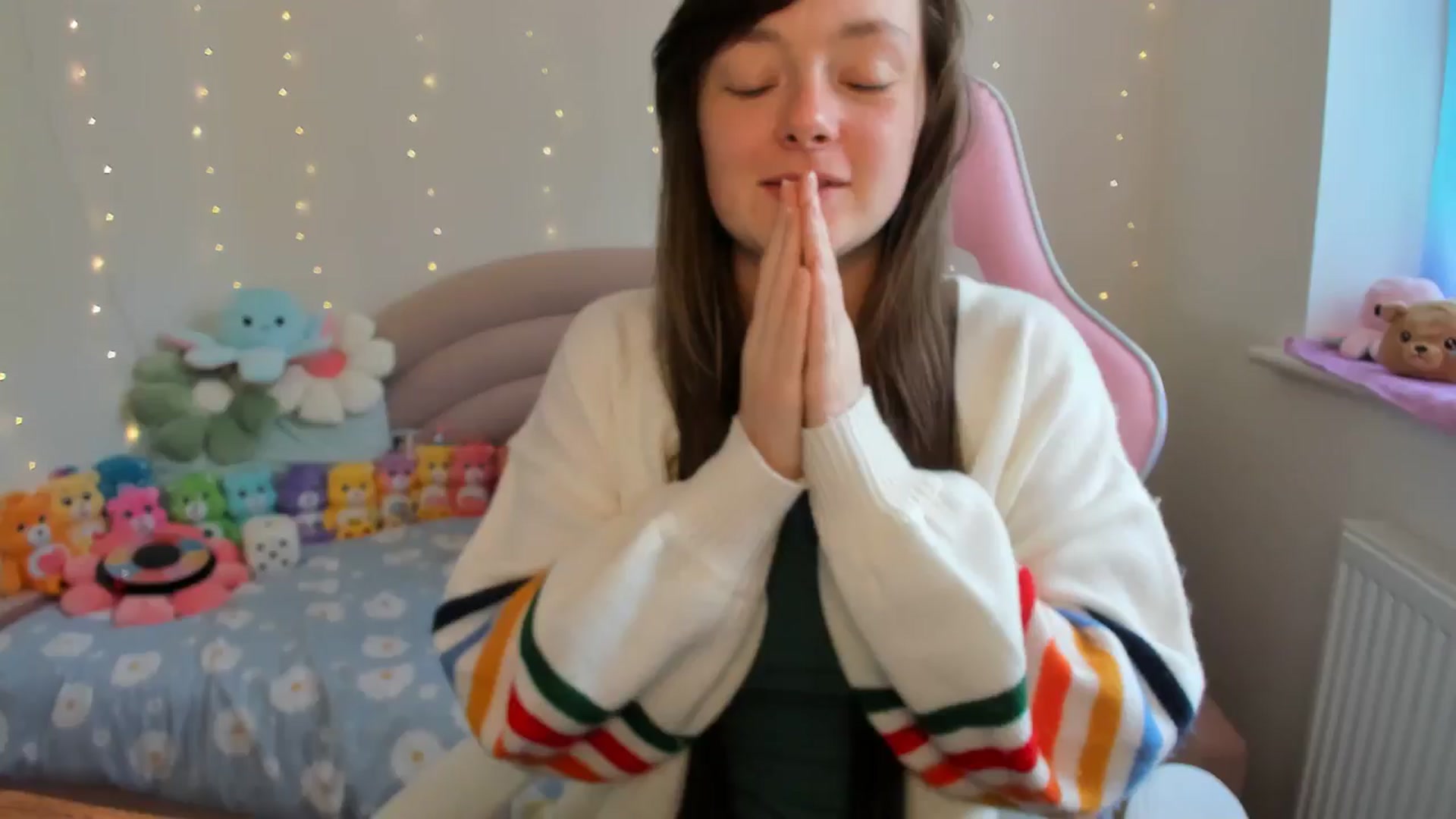 Gallery image thumbnail from JessieBear_'s myfreecams stream on, 08/23/2024, 14:59 image 5 of 20