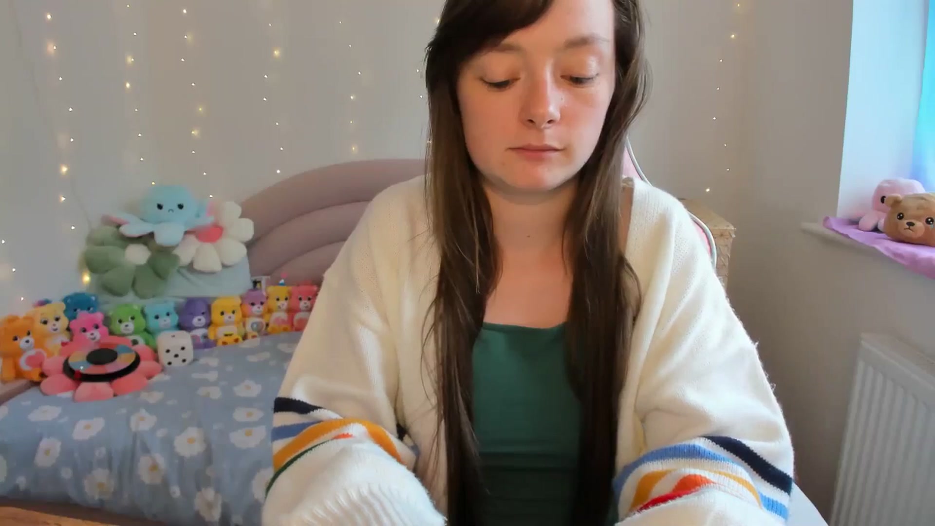 Gallery image thumbnail from JessieBear_'s myfreecams stream on, 08/23/2024, 14:59 image 2 of 20