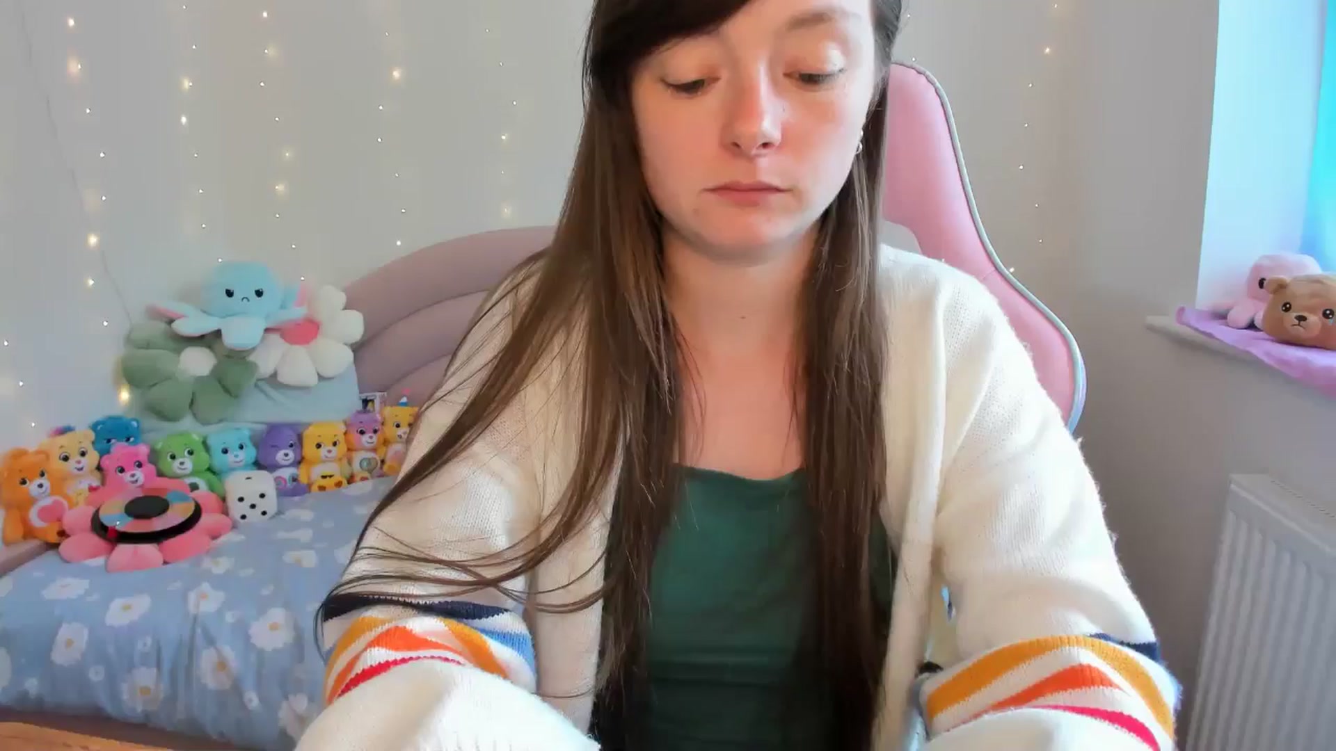 Gallery image thumbnail from JessieBear_'s myfreecams stream on, 08/23/2024, 14:59 image 16 of 20