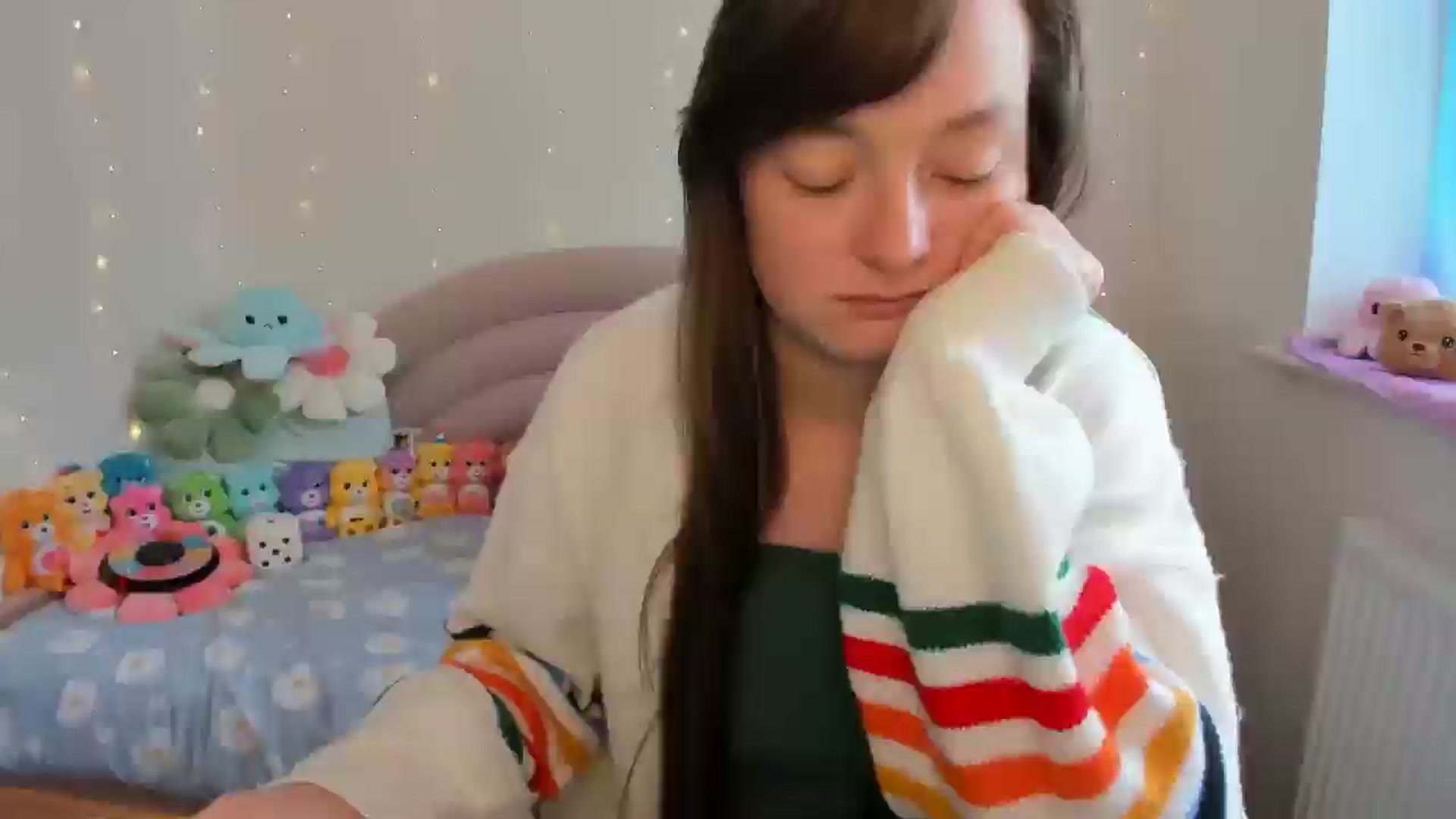 Gallery image thumbnail from JessieBear_'s myfreecams stream on, 08/23/2024, 14:59 image 4 of 20