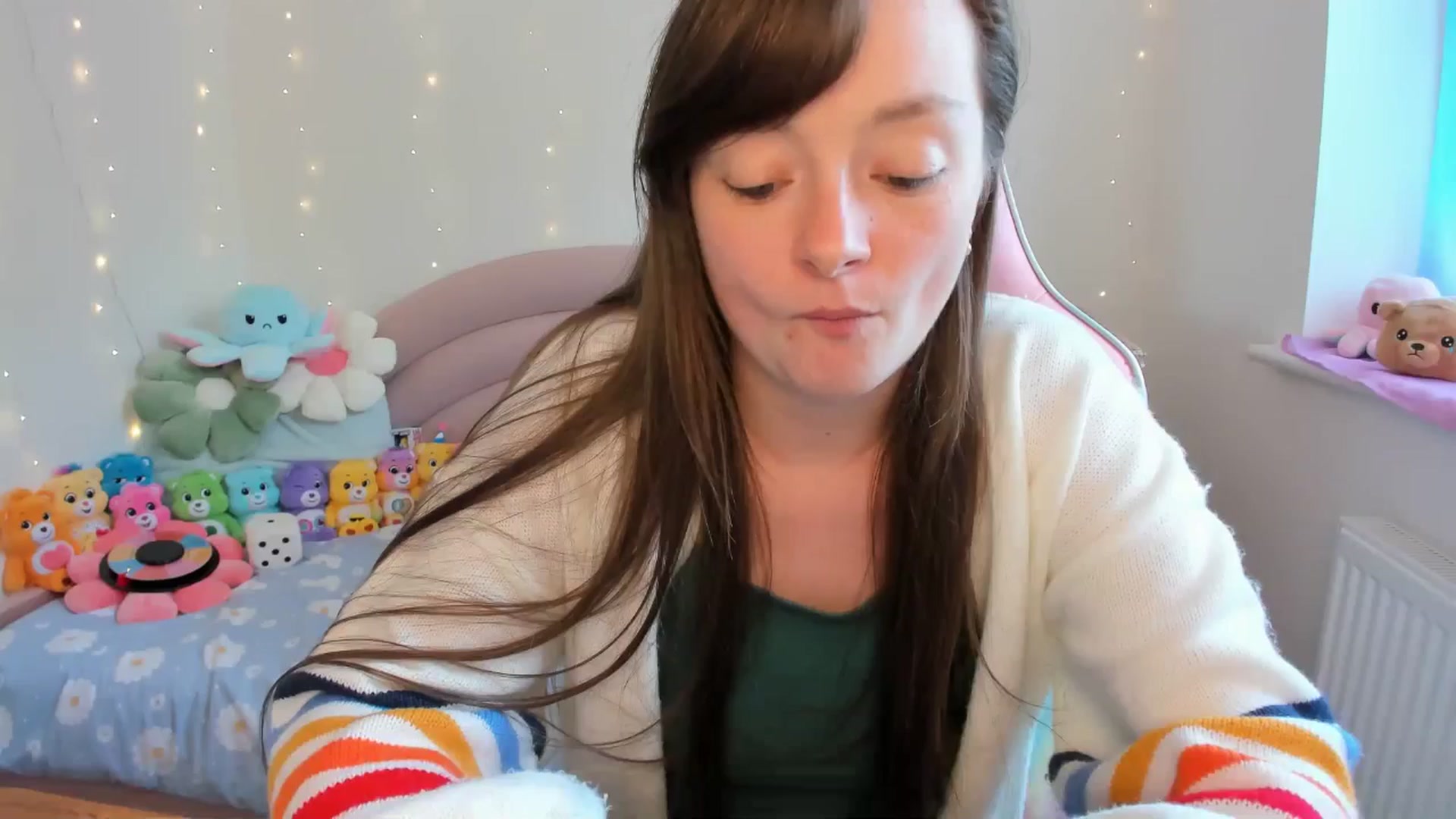 Gallery image thumbnail from JessieBear_'s myfreecams stream on, 08/23/2024, 14:59 image 15 of 20