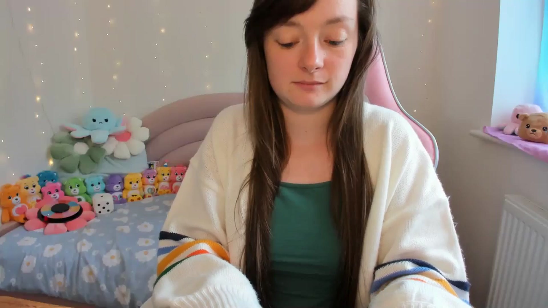 Gallery image thumbnail from JessieBear_'s myfreecams stream on, 08/23/2024, 14:59 image 3 of 20