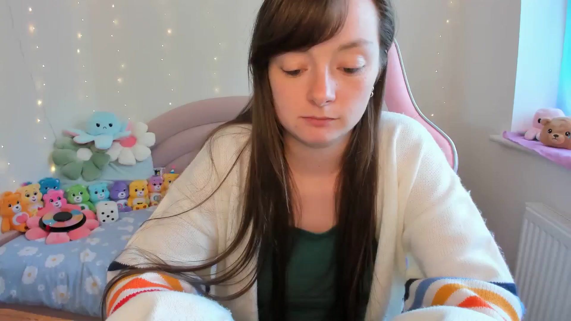 Gallery image thumbnail from JessieBear_'s myfreecams stream on, 08/23/2024, 14:59 image 19 of 20