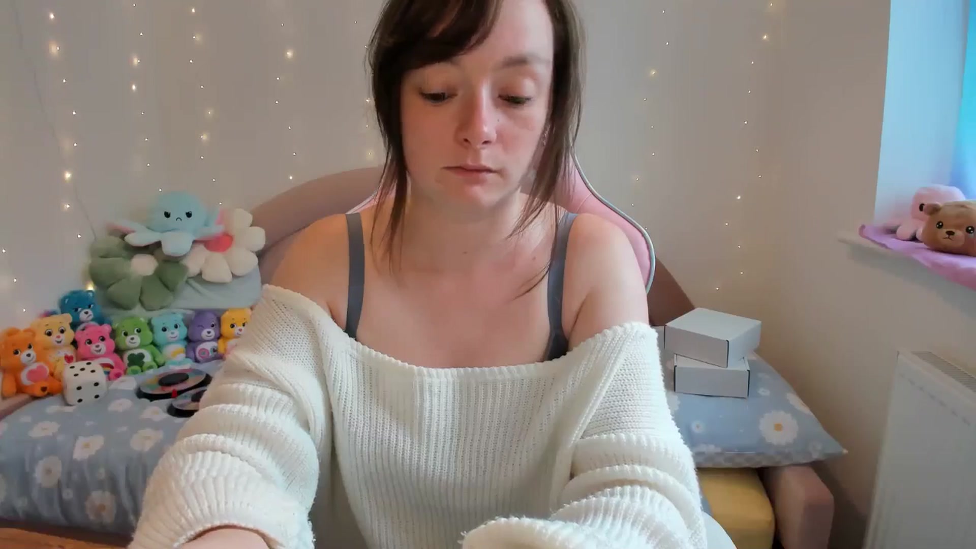 Gallery image thumbnail from JessieBear_'s myfreecams stream on, 08/27/2024, 14:56 image 7 of 20