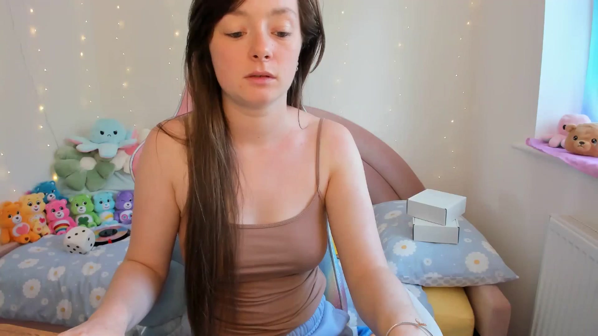 Gallery image thumbnail from JessieBear_'s myfreecams stream on, 08/29/2024, 14:08 image 20 of 20