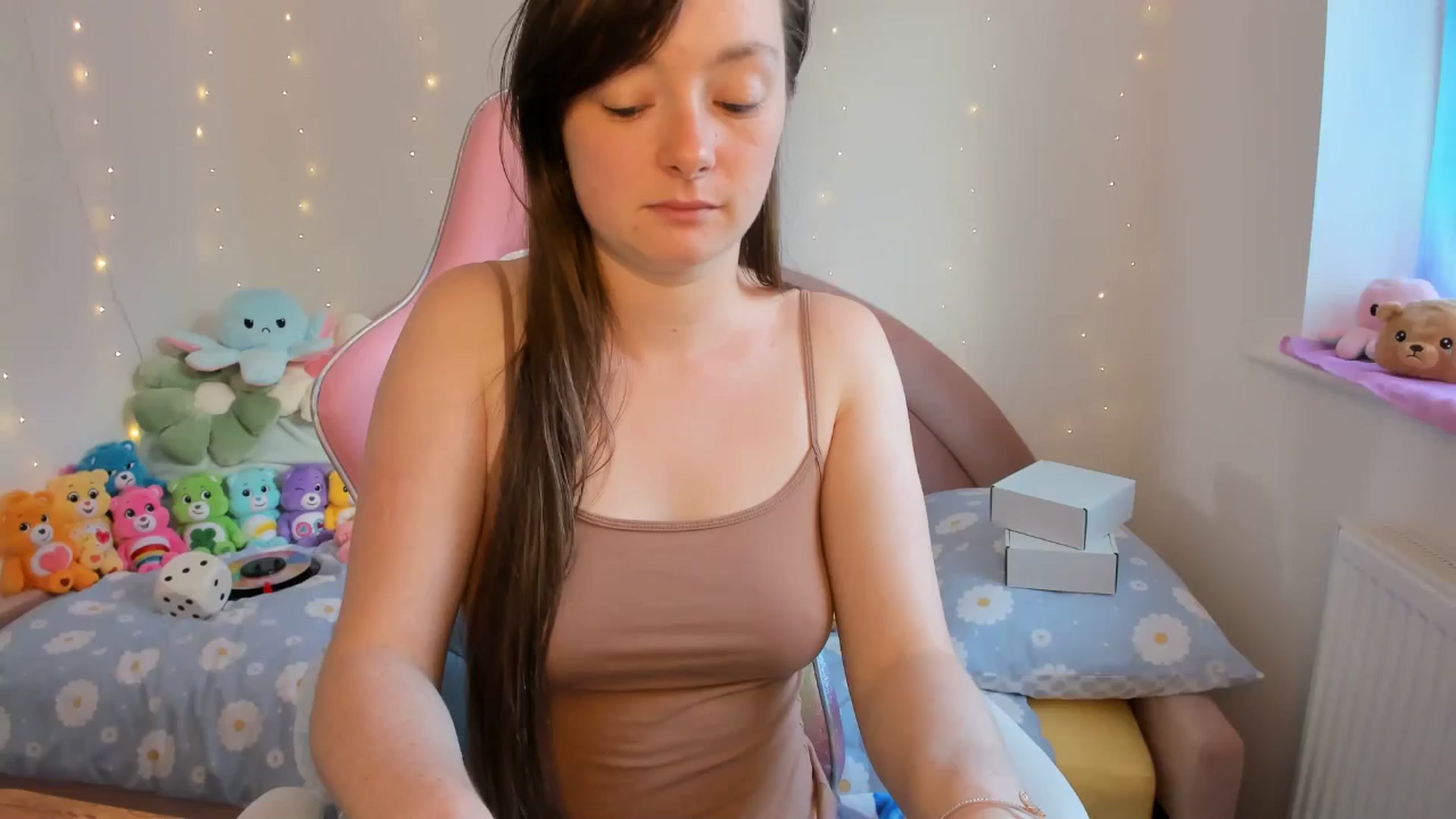 Gallery image thumbnail from JessieBear_'s myfreecams stream on, 08/29/2024, 14:54 image 1 of 20