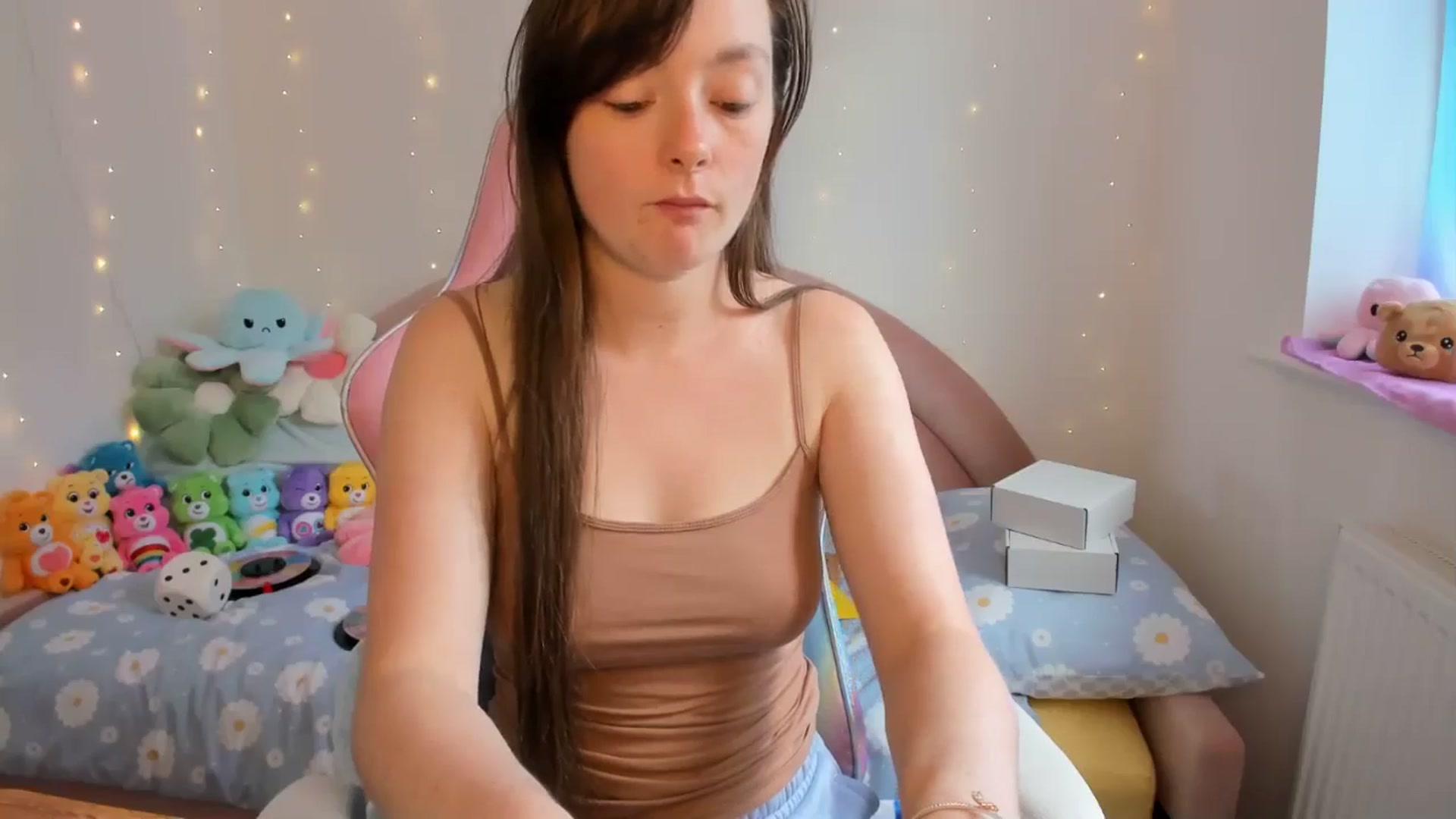 Gallery image thumbnail from JessieBear_'s myfreecams stream on, 08/29/2024, 14:54 image 6 of 20