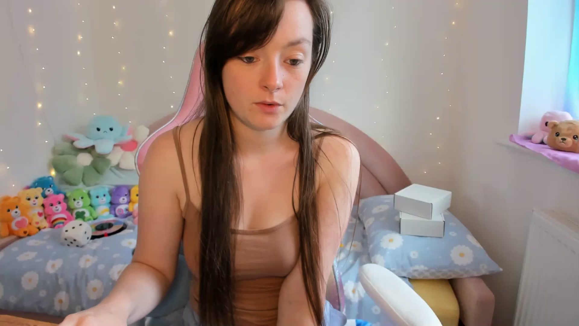 Gallery image thumbnail from JessieBear_'s myfreecams stream on, 08/29/2024, 14:54 image 7 of 20