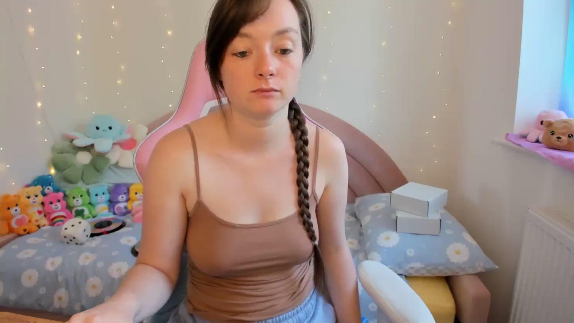 Gallery image thumbnail from JessieBear_'s myfreecams stream on, 08/29/2024, 14:54 image 18 of 20