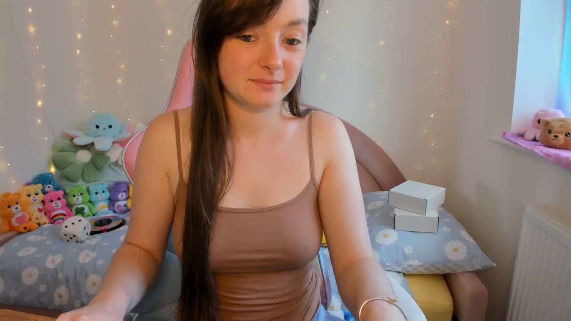 Gallery image thumbnail from JessieBear_'s myfreecams stream on, 08/29/2024, 14:54 image 2 of 20