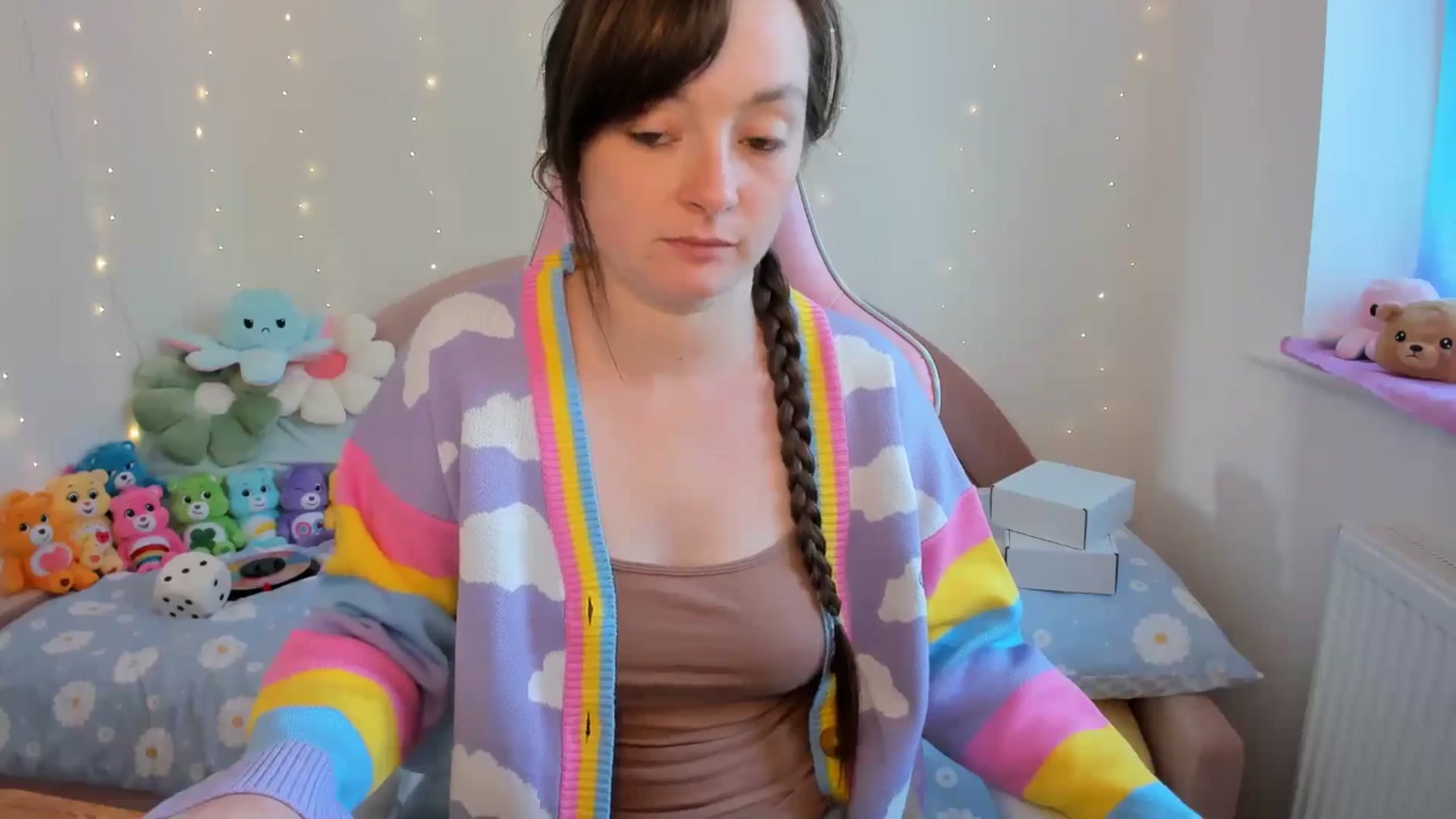 Gallery image thumbnail from JessieBear_'s myfreecams stream on, 08/29/2024, 16:27 image 6 of 20
