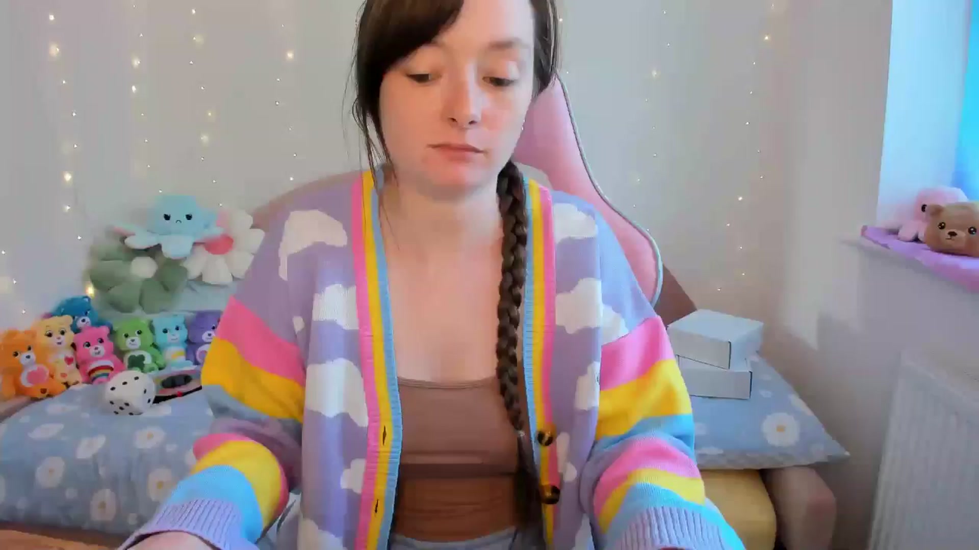Gallery image thumbnail from JessieBear_'s myfreecams stream on, 08/29/2024, 16:27 image 9 of 20
