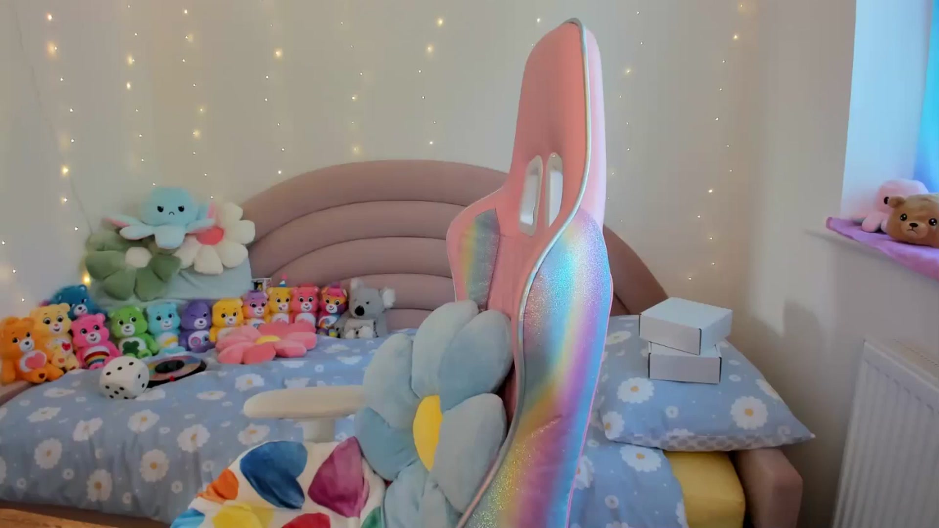 Gallery image thumbnail from JessieBear_'s myfreecams stream on, 08/29/2024, 16:27 image 17 of 20