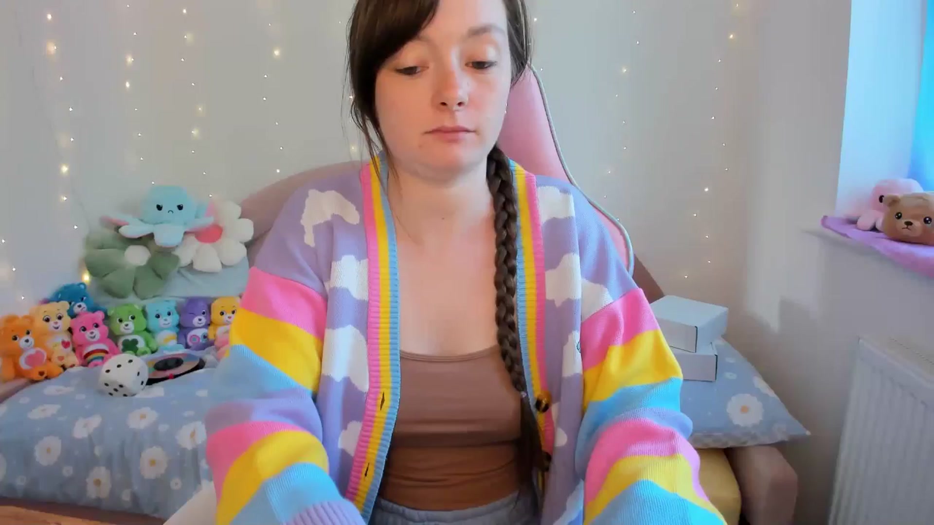 Gallery image thumbnail from JessieBear_'s myfreecams stream on, 08/29/2024, 16:27 image 10 of 20