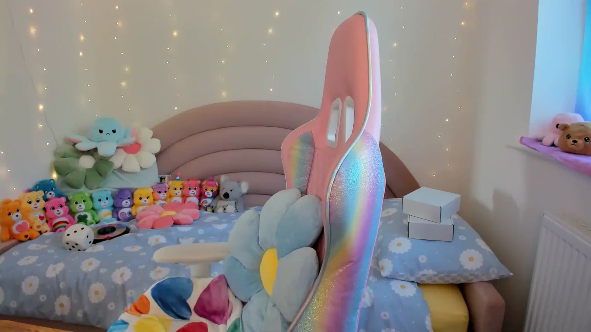 Gallery image thumbnail from JessieBear_'s myfreecams stream on, 08/29/2024, 16:27 image 18 of 20