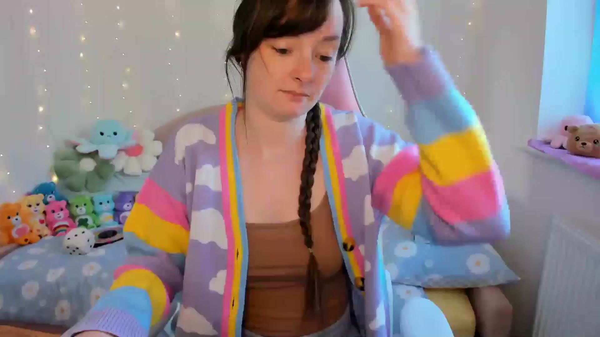 Gallery image thumbnail from JessieBear_'s myfreecams stream on, 08/29/2024, 16:27 image 14 of 20