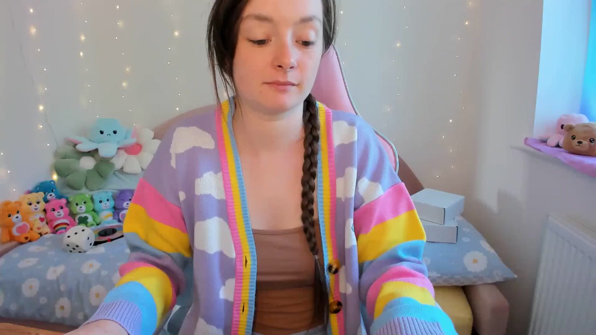 Gallery image thumbnail from JessieBear_'s myfreecams stream on, 08/29/2024, 16:27 image 12 of 20