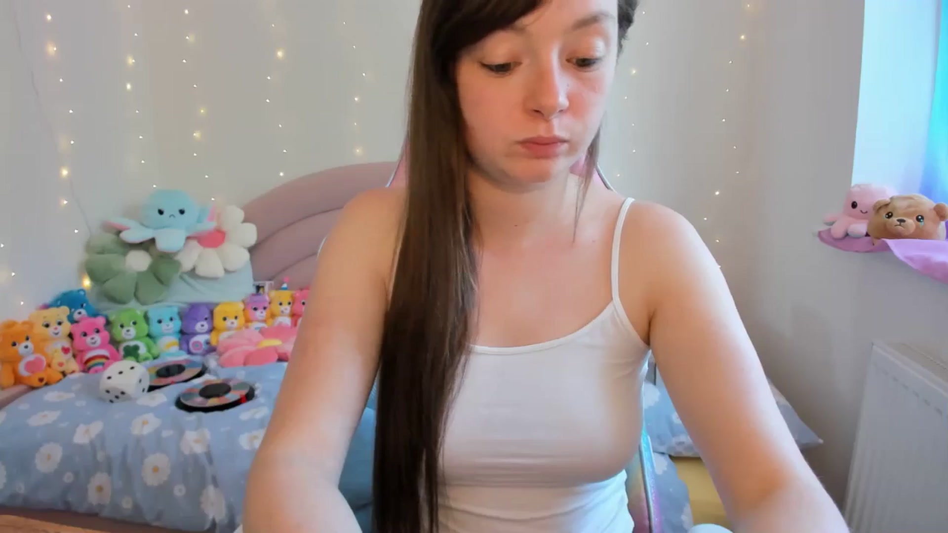 Gallery image thumbnail from JessieBear_'s myfreecams stream on, 08/30/2024, 14:21 image 17 of 20