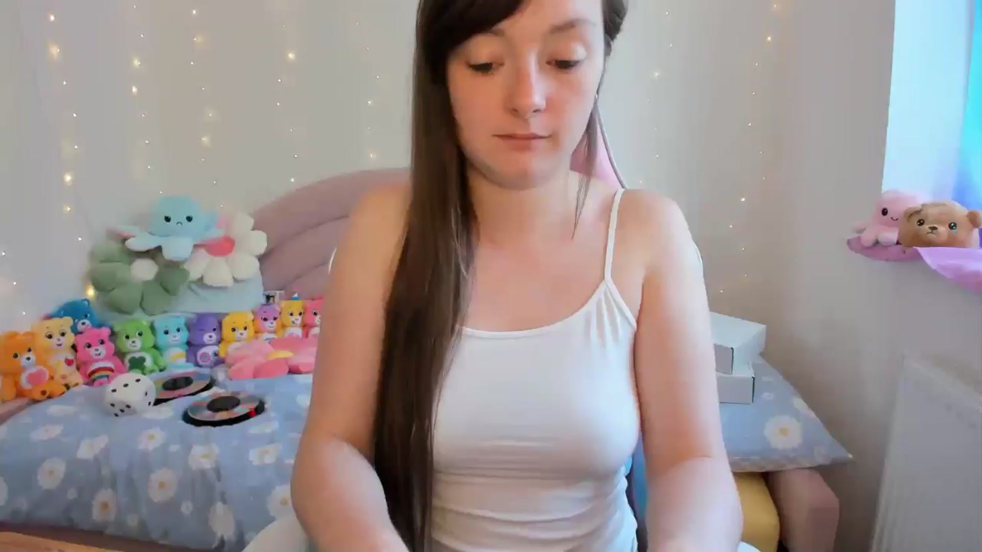 Gallery image thumbnail from JessieBear_'s myfreecams stream on, 08/30/2024, 14:21 image 16 of 20