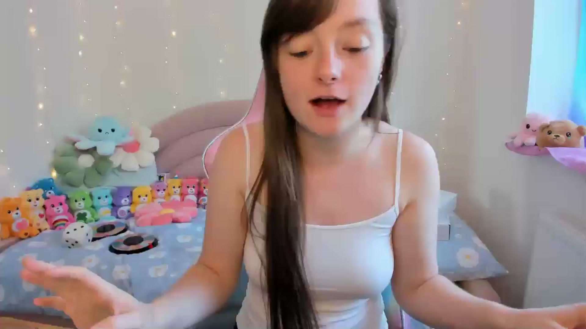 Gallery image thumbnail from JessieBear_'s myfreecams stream on, 08/30/2024, 14:52 image 19 of 20