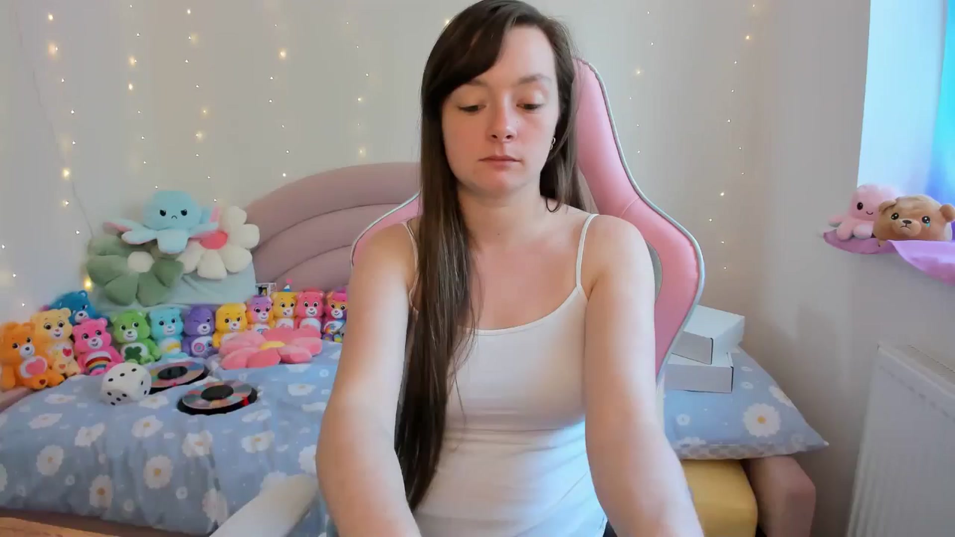 Gallery image thumbnail from JessieBear_'s myfreecams stream on, 08/30/2024, 14:52 image 1 of 20