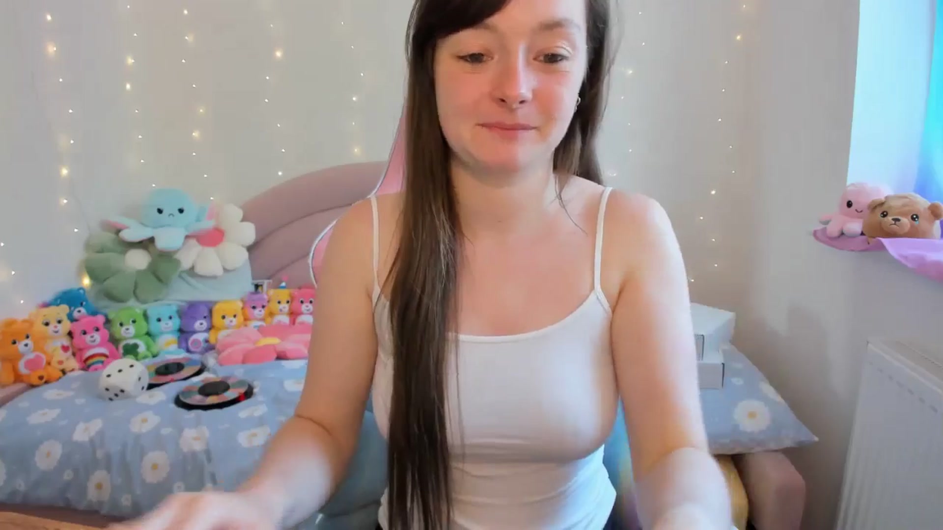 Gallery image thumbnail from JessieBear_'s myfreecams stream on, 08/30/2024, 14:52 image 20 of 20