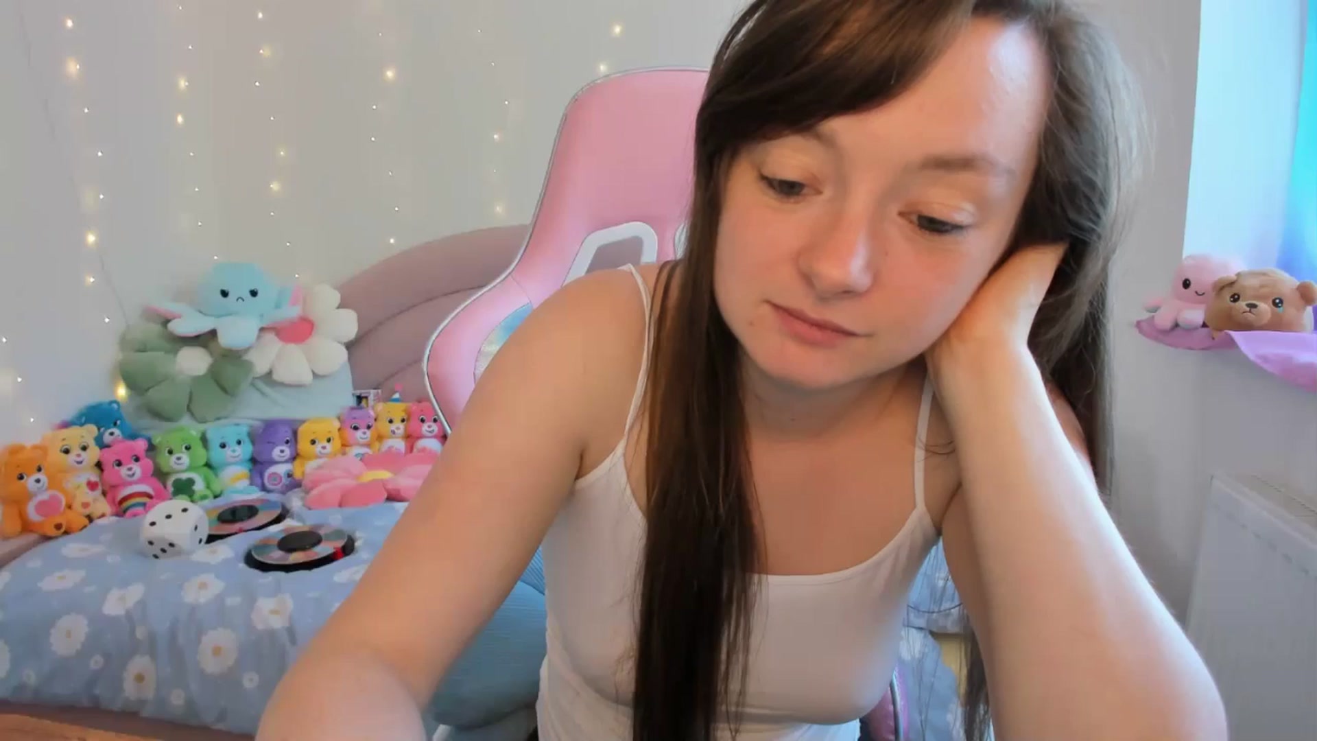 Gallery image thumbnail from JessieBear_'s myfreecams stream on, 08/30/2024, 14:52 image 11 of 20