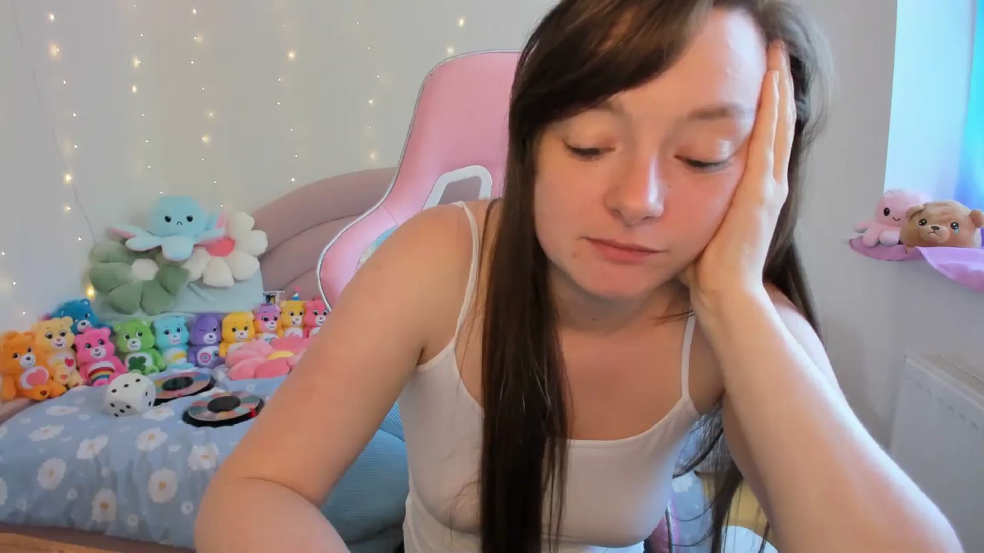 Gallery image thumbnail from JessieBear_'s myfreecams stream on, 08/30/2024, 14:52 image 10 of 20