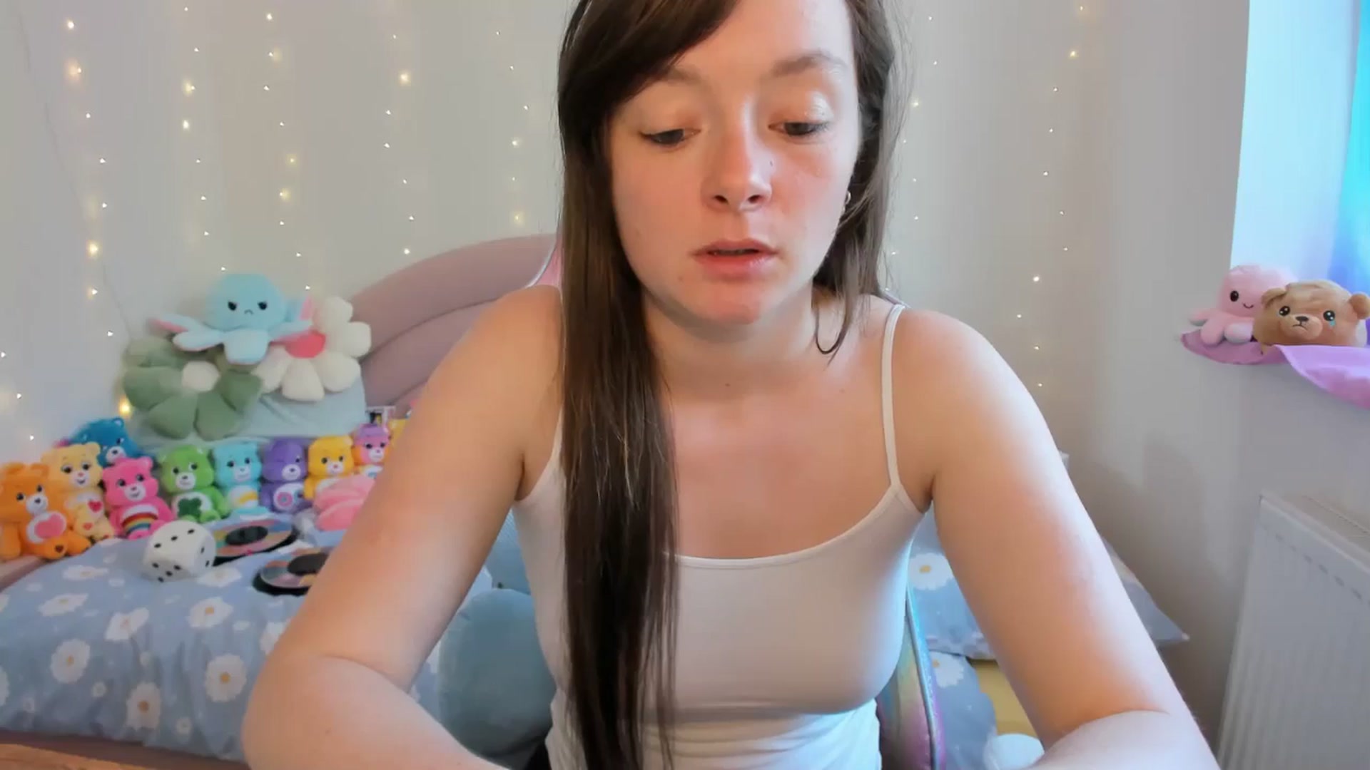 Gallery image thumbnail from JessieBear_'s myfreecams stream on, 08/30/2024, 14:52 image 6 of 20