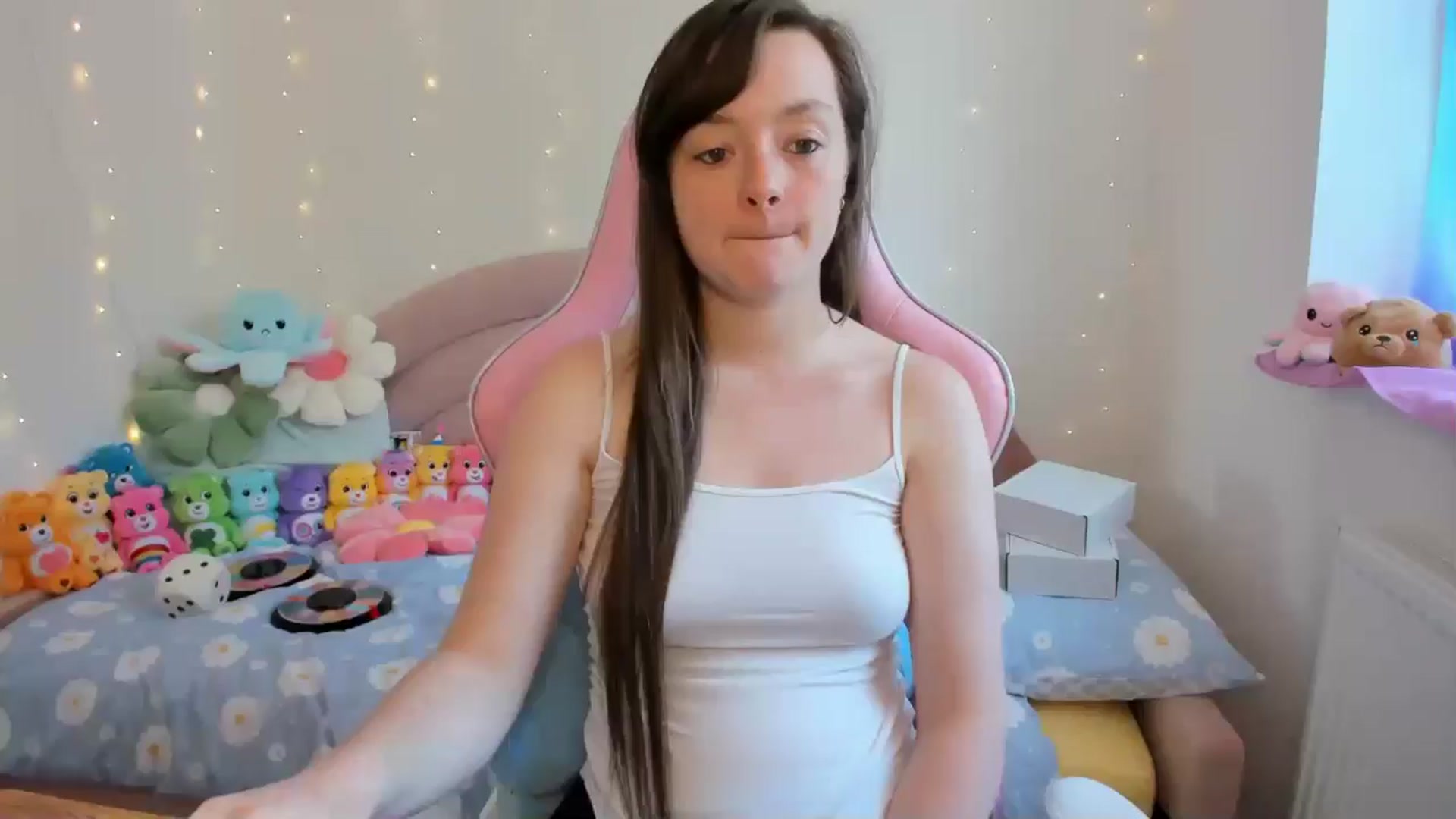 Gallery image thumbnail from JessieBear_'s myfreecams stream on, 08/30/2024, 14:52 image 3 of 20