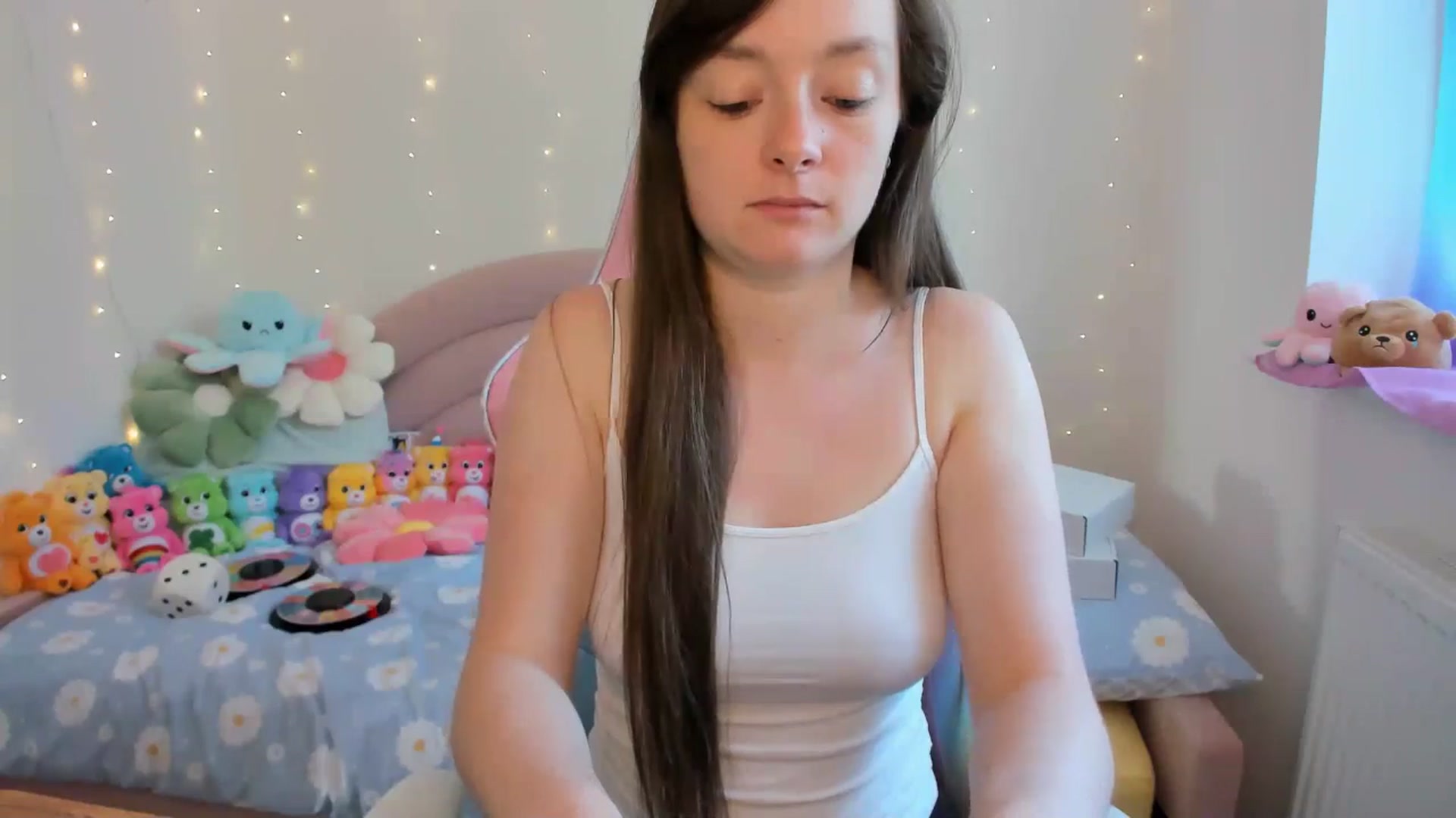 Gallery image thumbnail from JessieBear_'s myfreecams stream on, 08/30/2024, 16:09 image 7 of 20