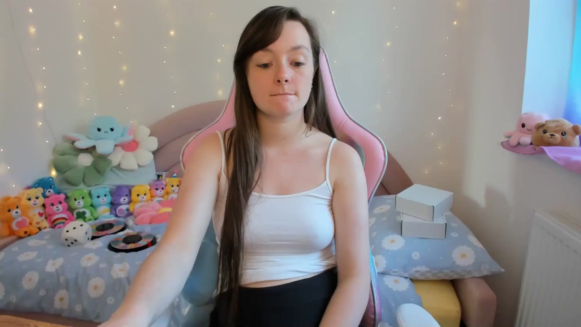 Gallery image thumbnail from JessieBear_'s myfreecams stream on, 08/30/2024, 16:09 image 18 of 20