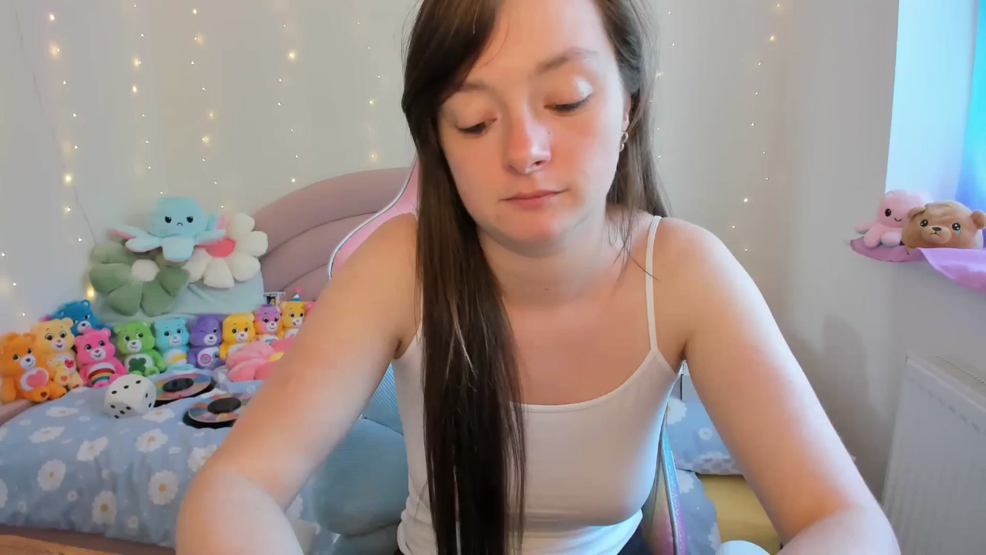 Gallery image thumbnail from JessieBear_'s myfreecams stream on, 08/30/2024, 16:09 image 3 of 20