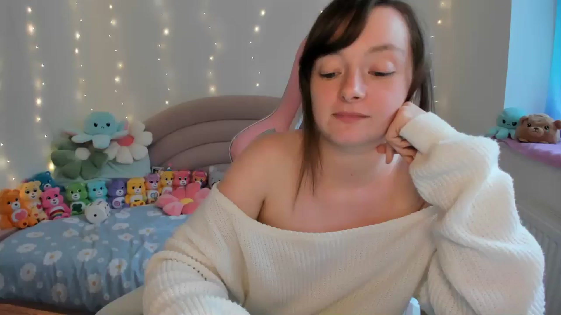 Gallery image thumbnail from JessieBear_'s myfreecams stream on, 09/02/2024, 17:02 image 18 of 20
