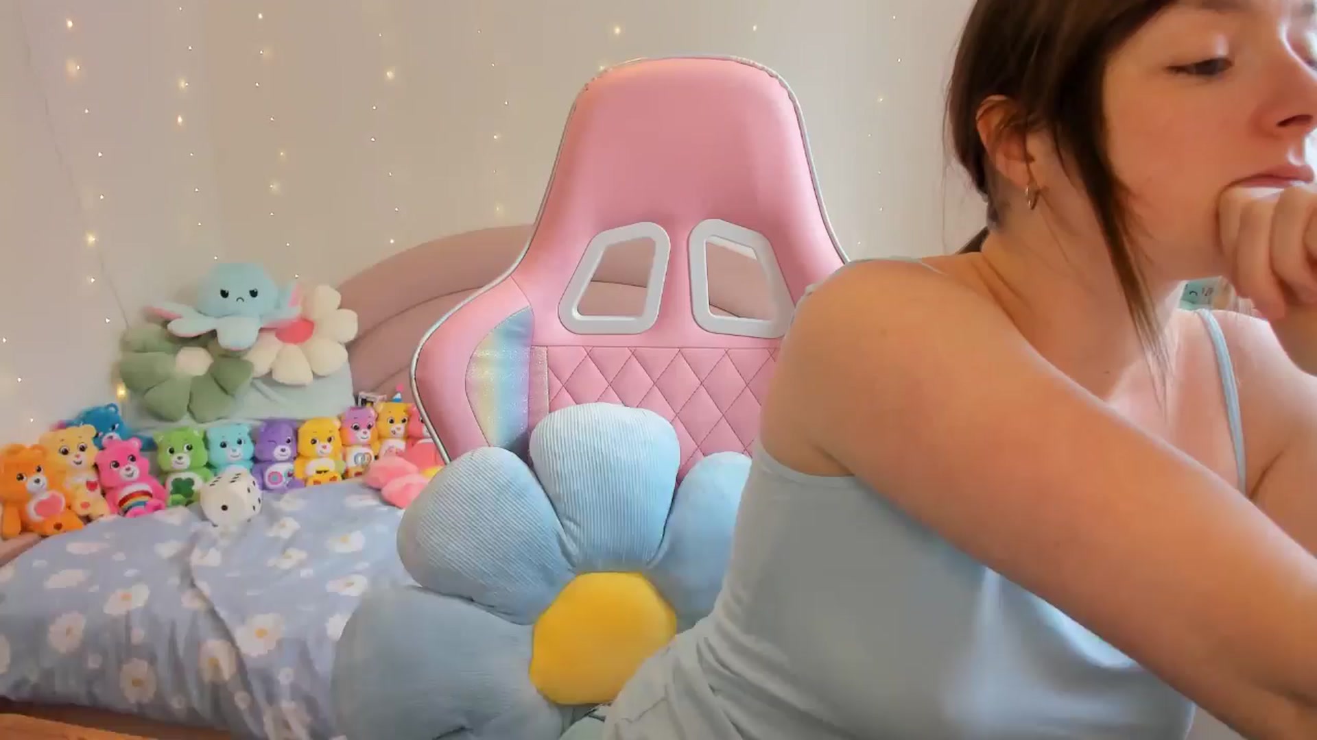 Gallery image thumbnail from JessieBear_'s myfreecams stream on, 09/03/2024, 13:07 image 4 of 20