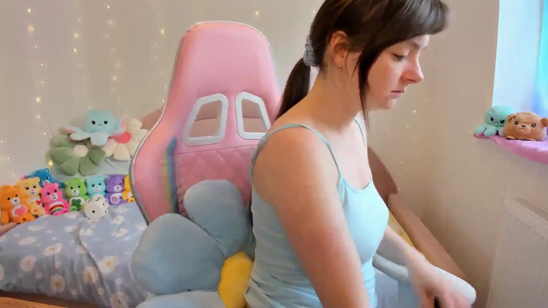 Gallery image thumbnail from JessieBear_'s myfreecams stream on, 09/03/2024, 13:07 image 6 of 20