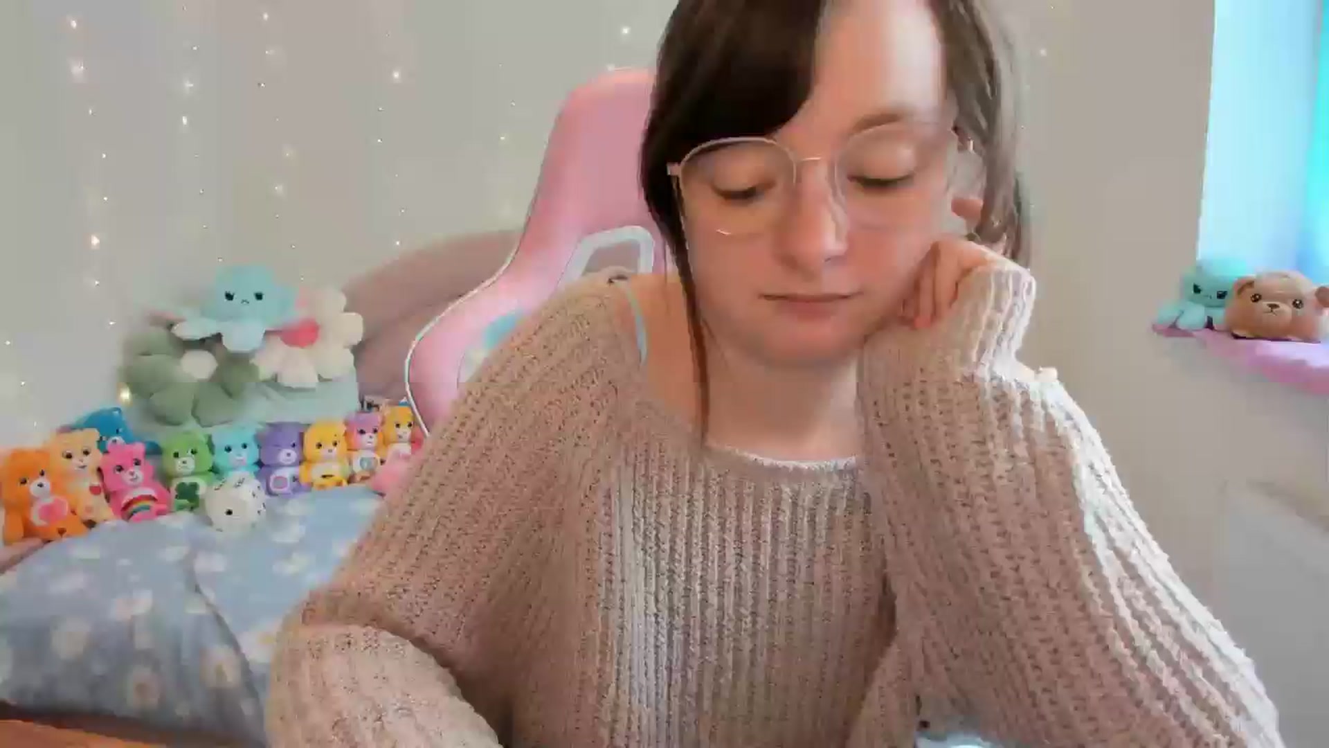 Gallery image thumbnail from JessieBear_'s myfreecams stream on, 09/03/2024, 16:09 image 11 of 20