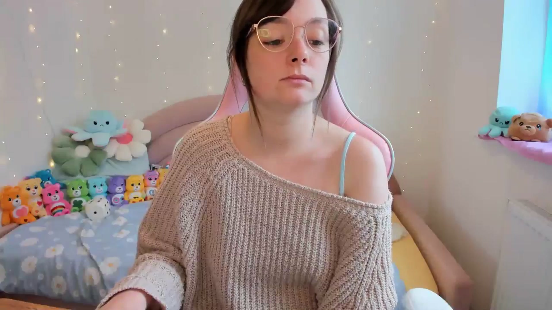 Gallery image thumbnail from JessieBear_'s myfreecams stream on, 09/03/2024, 16:09 image 5 of 20