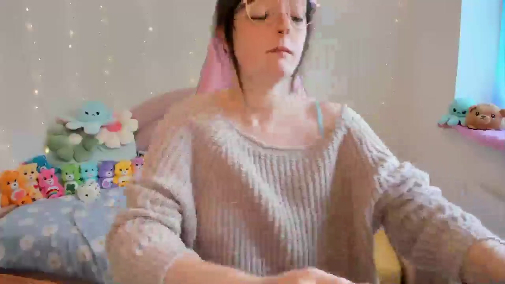 Gallery image thumbnail from JessieBear_'s myfreecams stream on, 09/03/2024, 16:09 image 9 of 20