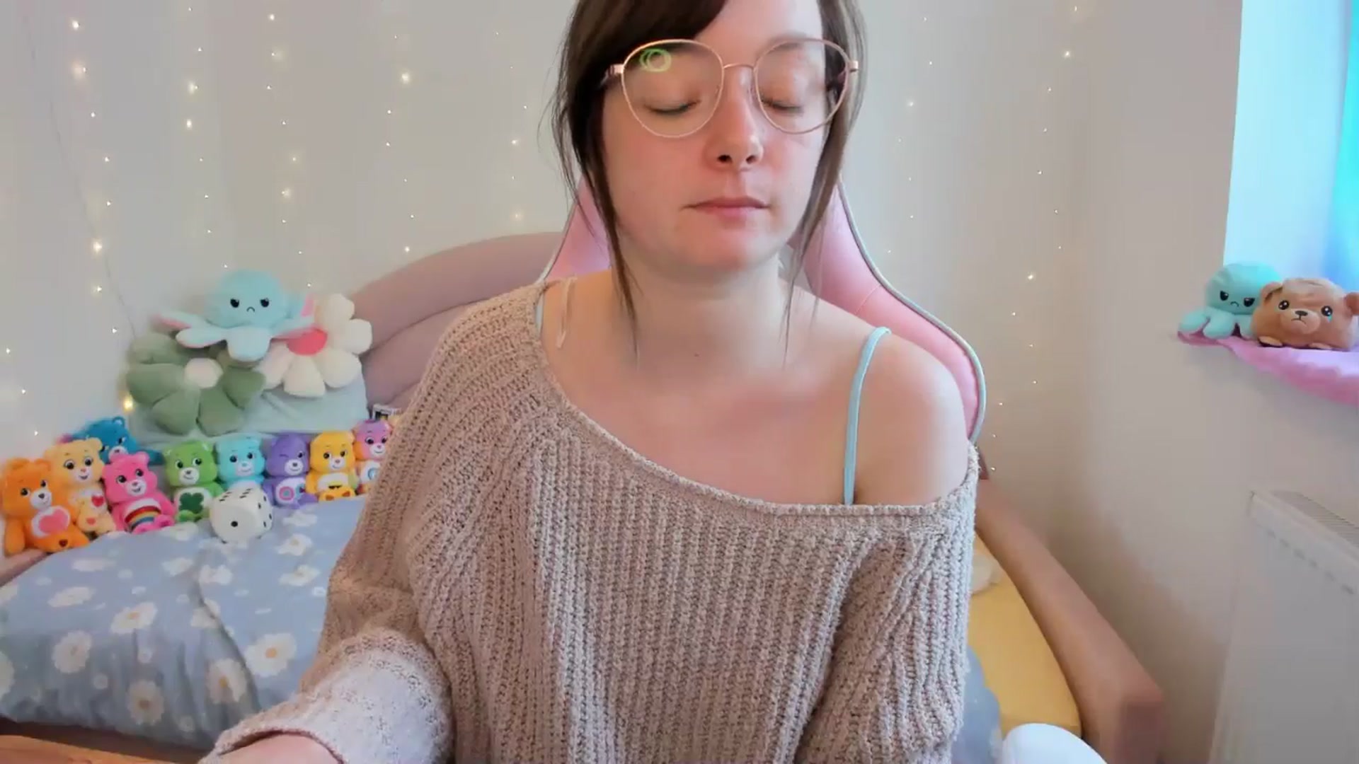 Gallery image thumbnail from JessieBear_'s myfreecams stream on, 09/03/2024, 16:09 image 3 of 20